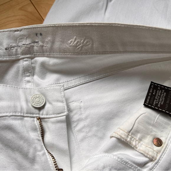 Sold!!7 for All Mankind White Dojo Wide Leg Jeans... Size 29 - Picture 5 of 11